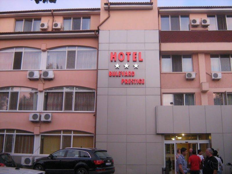 Hotel Bulevard Prestige Слатина Экстерьер фото